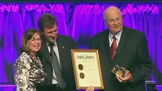 Marlan Downey Receives the 2009 Sidney Powers Award